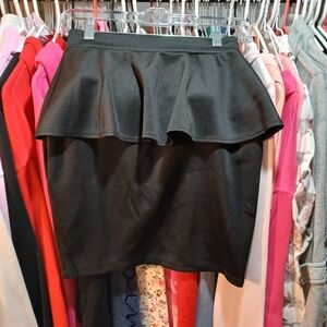 ☀️ 3 For $15 Charlotte Russe Black Peplum Pencil Skirt